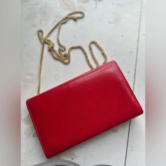 ✨Vintage Designer Oleg Cassini ✨ Vintage Red Soft Leather Clutch Crossbody Gold - Picture 3 of 16